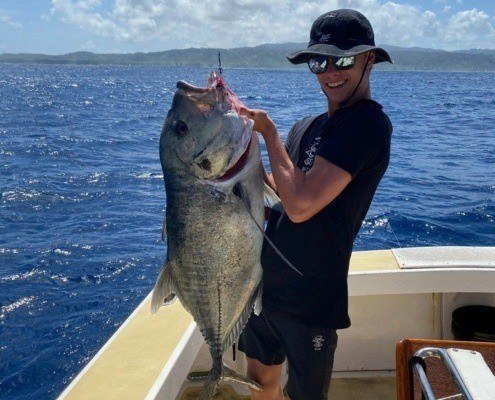 giant trevally caught during an Oahu fish charter. Flyer Sportfishing, North Shore HI.