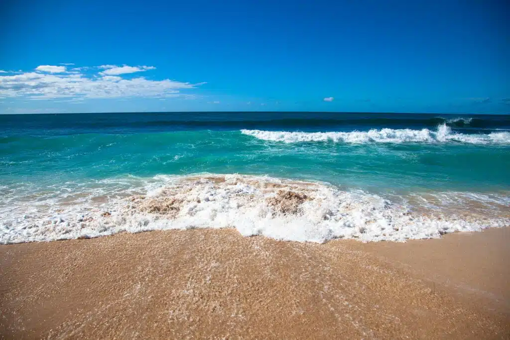 Mokuleia beach on the north shore oahu looking towards the ocean. Fishing charter North Shore Oahu based Flyer Sportfishing is in Haleiwa not far from Mokuleia